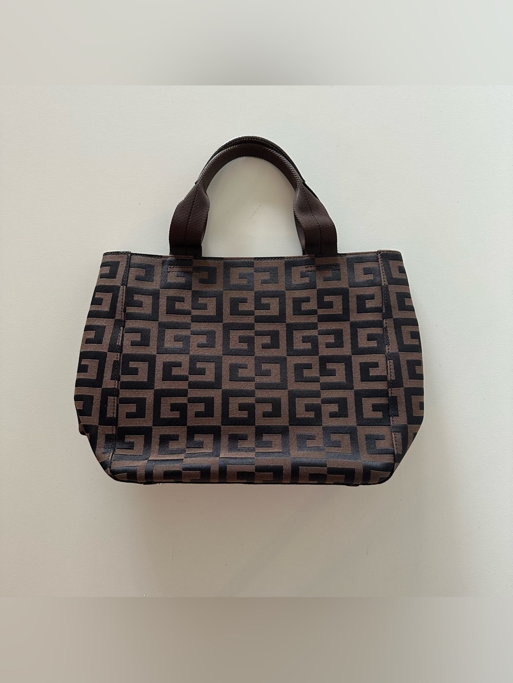 Vintage 90s Givenchy Jacquard Knit Leather Logo Handbag Tote Brown Black
Bag it